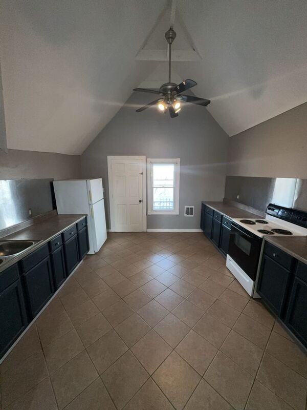746 River St #746UNIT3 - Photo 3 of 24