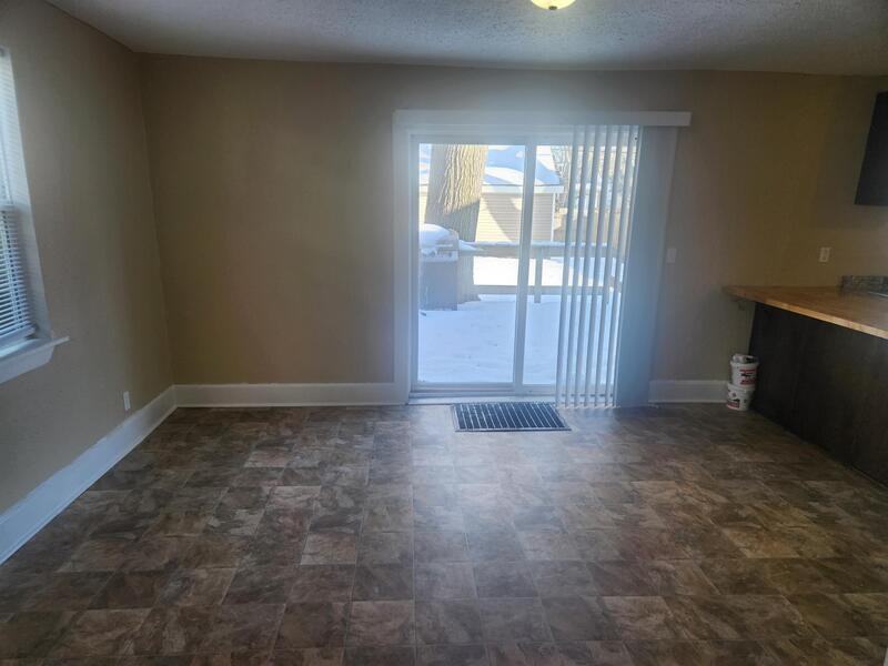 801 N Gladstone Ave - Photo 4 of 20