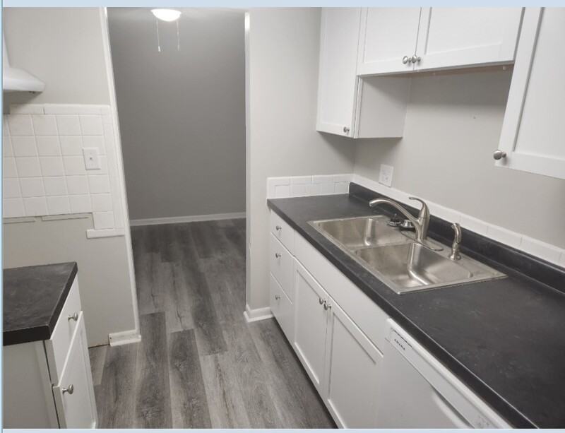 628 Wood Dale Ter #1007 - Photo 2 of 4