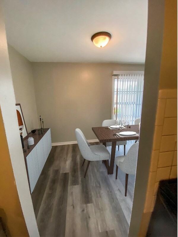 628 Wood Dale Ter #1007 - Photo 3 of 4