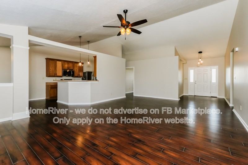 975 Geronimo Dr - Photo 4 of 19