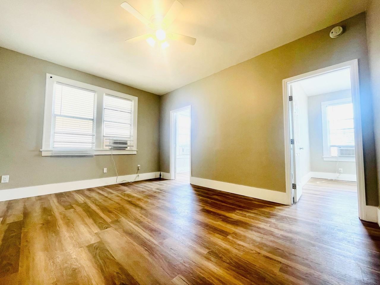 307- 311 South Grandview Avenue - Photo 6 of 50