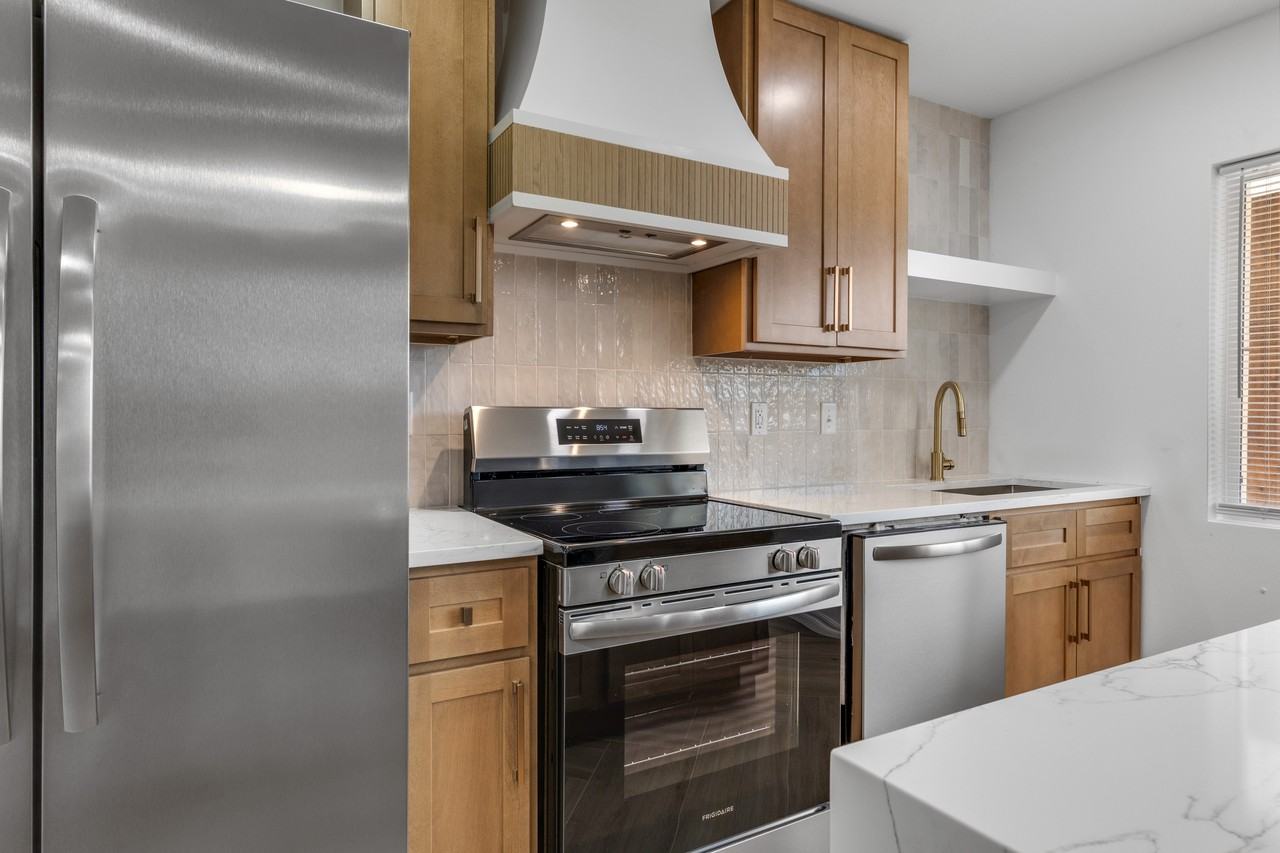 1119 South Rockford Avenue - Photo 4 of 50