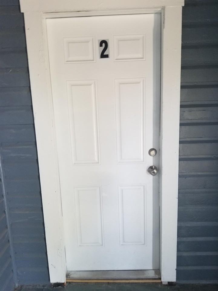 318 East Tarpon Avenue - Photo 3 of 50