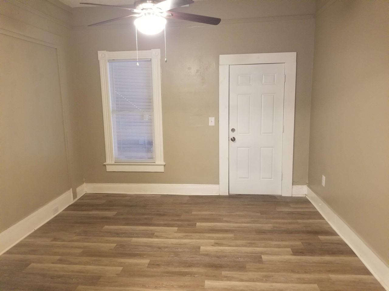 318 East Tarpon Avenue - Photo 4 of 50