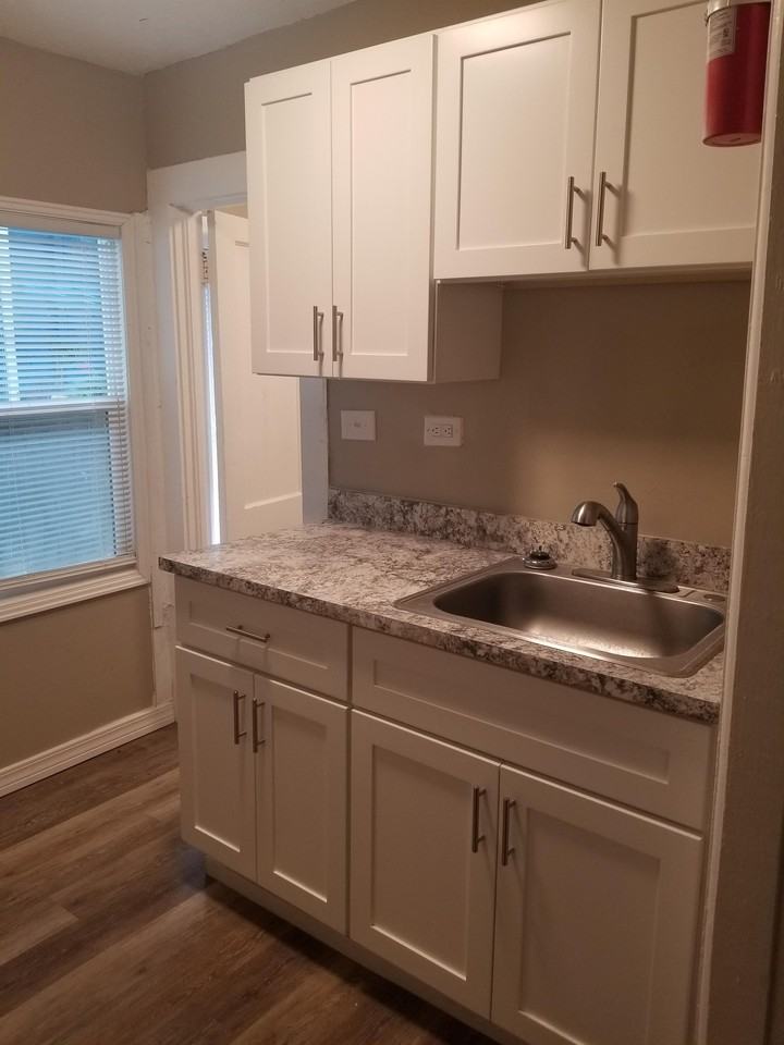 318 East Tarpon Avenue - Photo 6 of 50