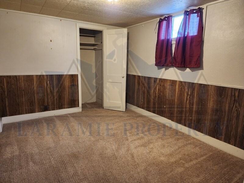 358 N 5th St #B - Photo 6 of 8