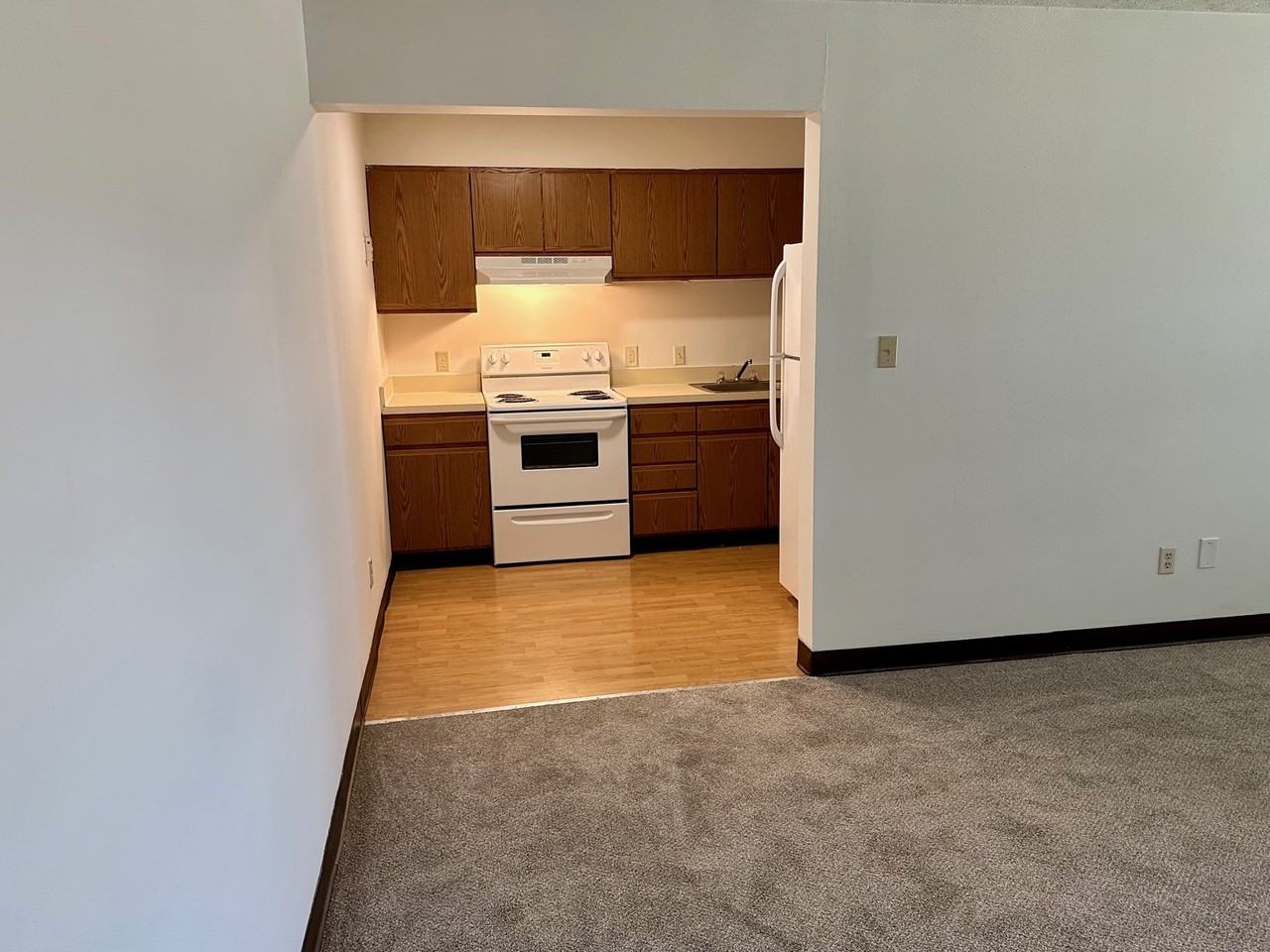 48 North Williams Street (16 Unit) ( Laurel Ridge) - Photo 4 of 12