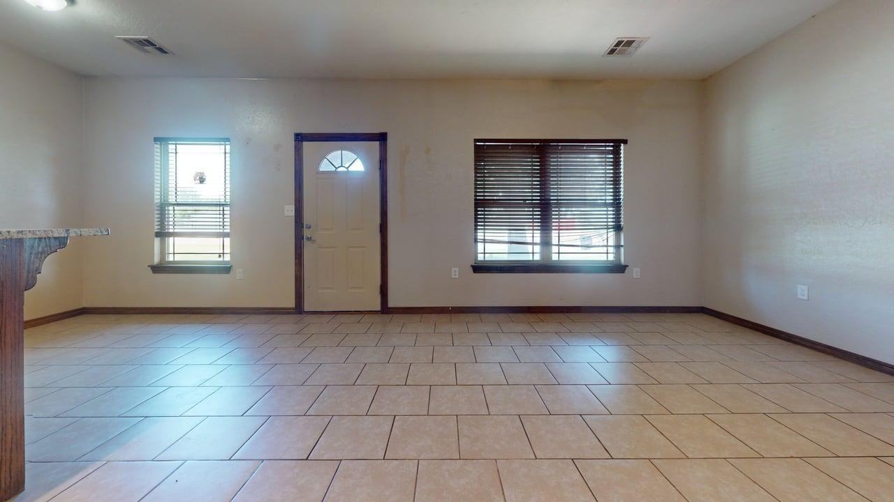 105 I Street - Photo 2 of 10