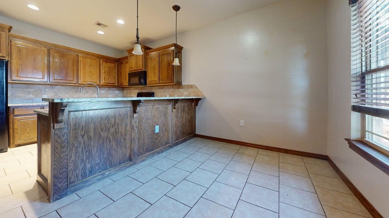 105 I Street - Photo 3 of 10