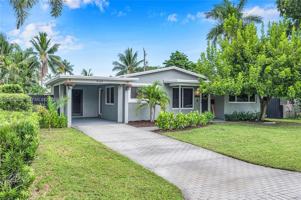 featured image of 4764 Northeast 15th Way