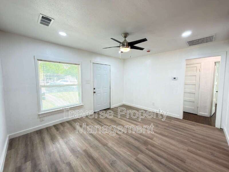 1804 Andrew Ave - Photo 6 of 19