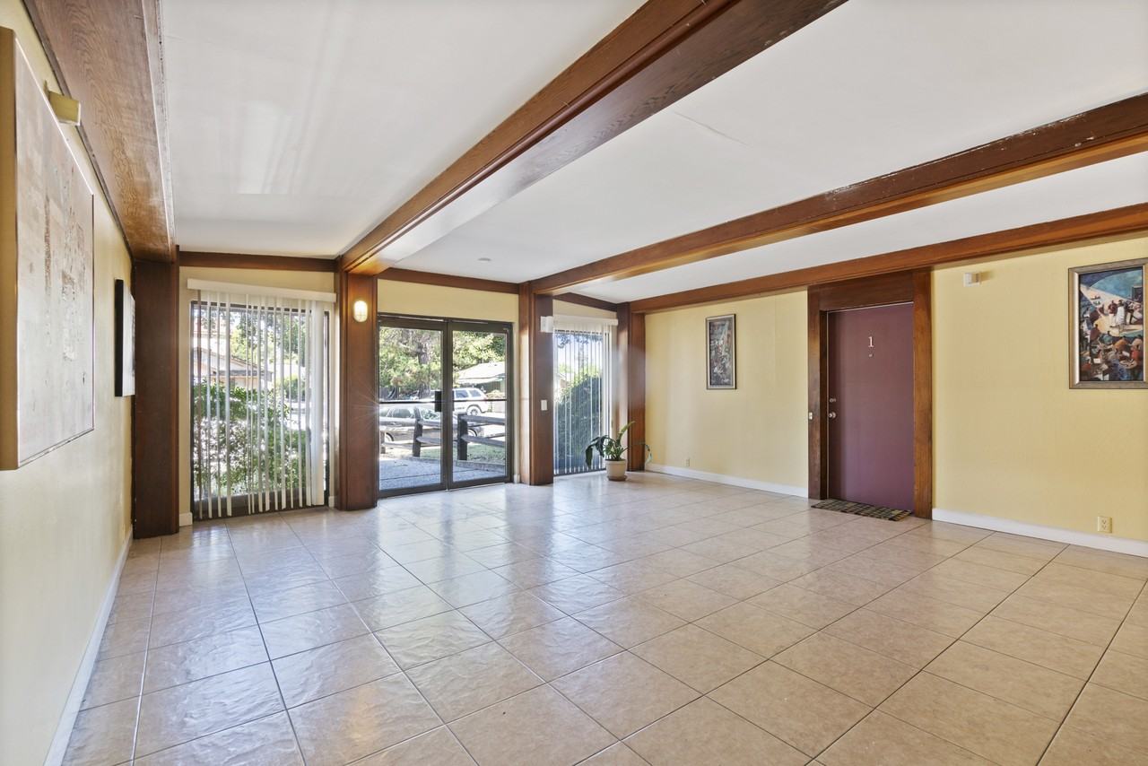 348 4th ave - Photo 5 of 10