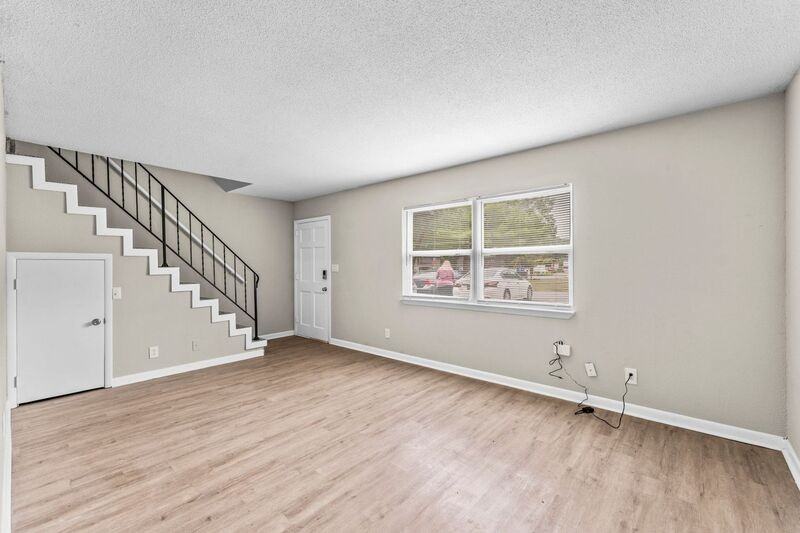 918 Donaldson Rd #103 - Photo 2 of 15