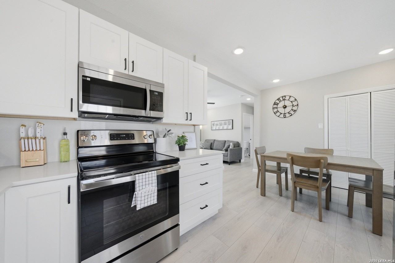 2819 S Pine St - Photo 7 of 13
