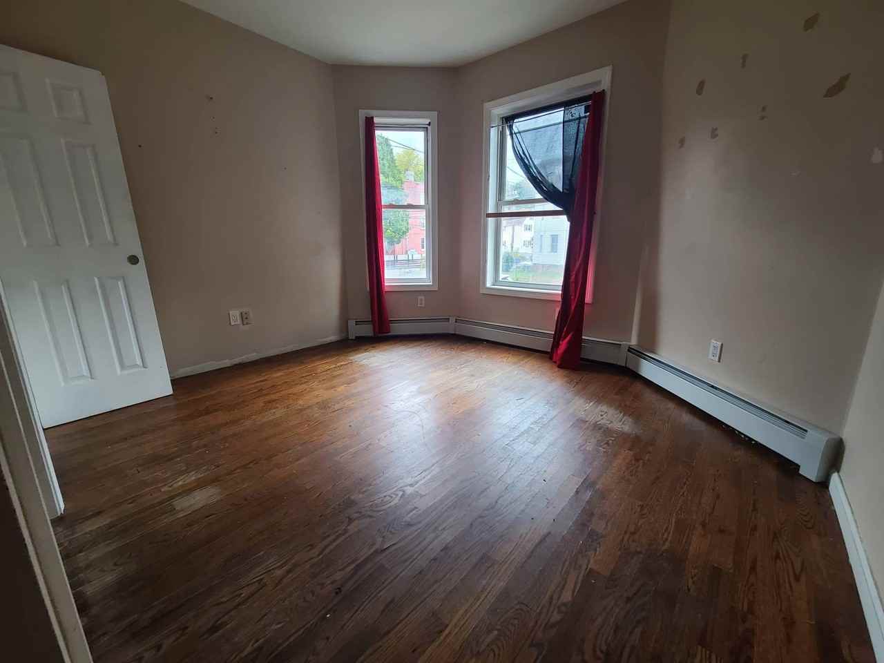 48 Elliott Street - Photo 5 of 7