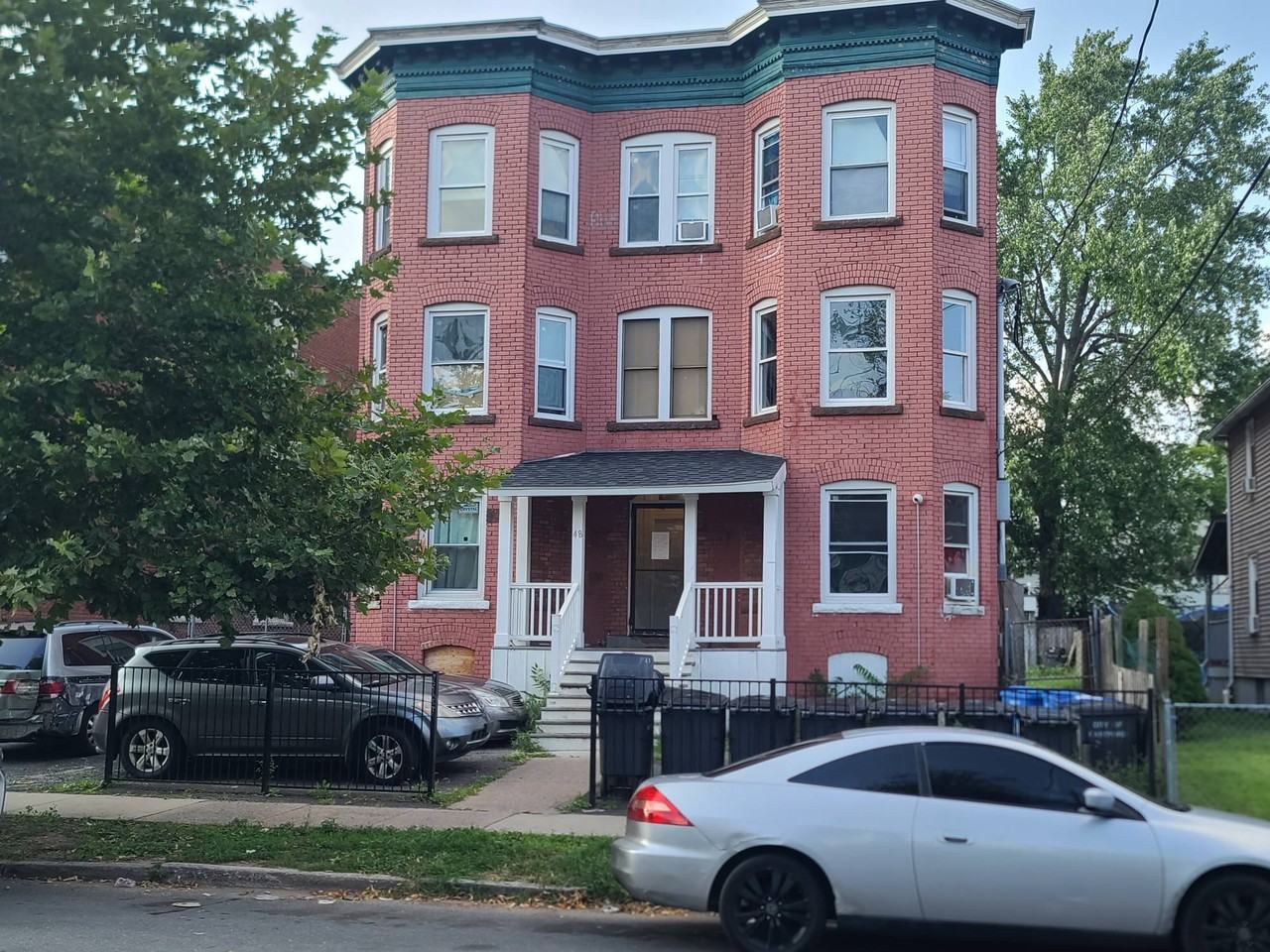 48 Elliott Street - Photo 6 of 7