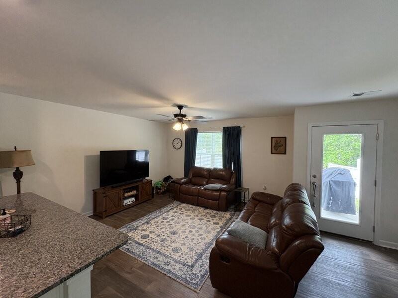 44 Briar Forest Dr #B - Photo 5 of 20