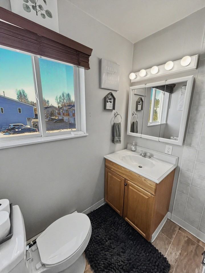 2020 East 72nd Avenue - Photo 6 of 9