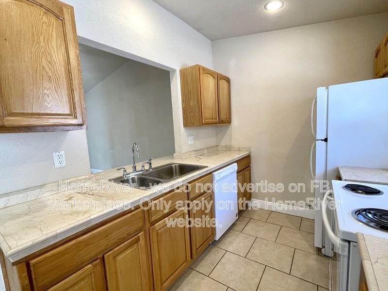 2878 Whitney Rd #A - Photo 7 of 20