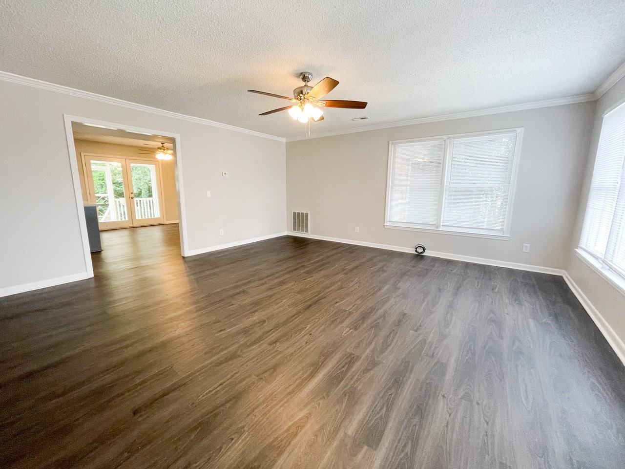 1511 Kathleen - Photo 2 of 19