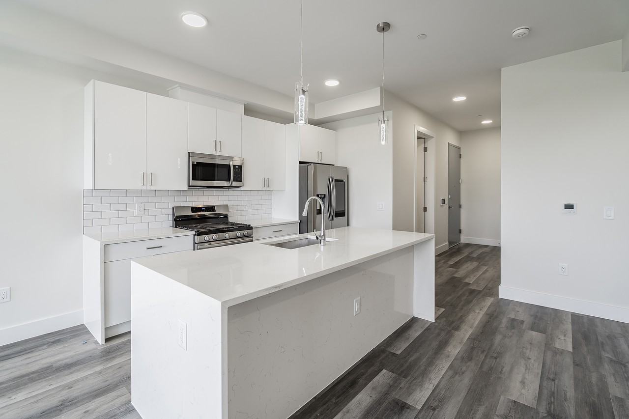 3443 John F. Kennedy Boulevard - Photo 4 of 34