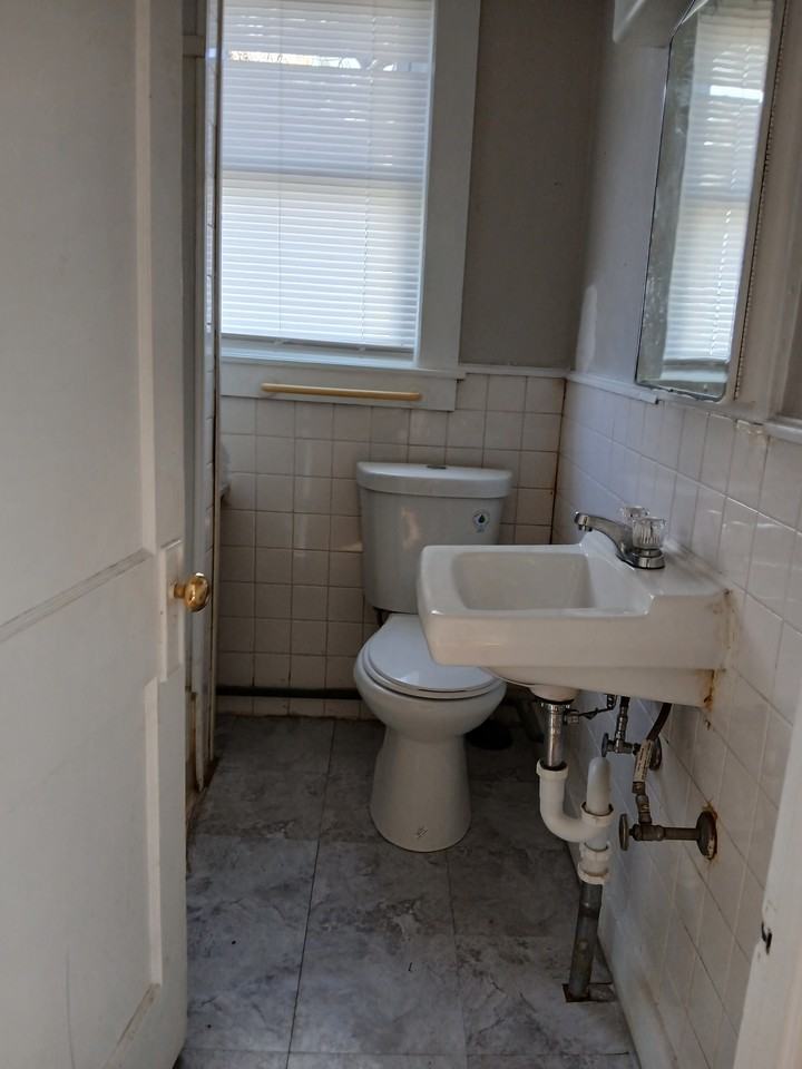 229 Rock Street Fall River - Photo 7 of 19