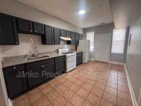 525 N Homan Ave #2S - Photo 1 of 1