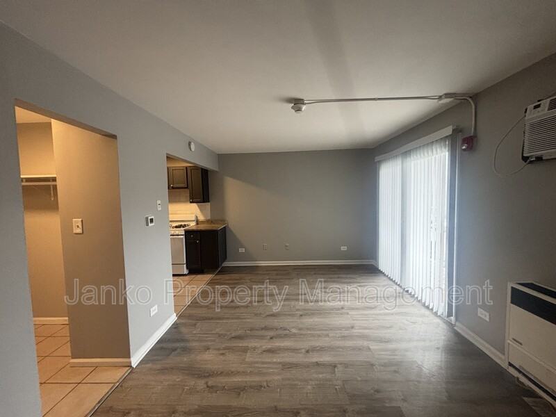 3333 Commercial Ave #1 - Photo 2 of 4