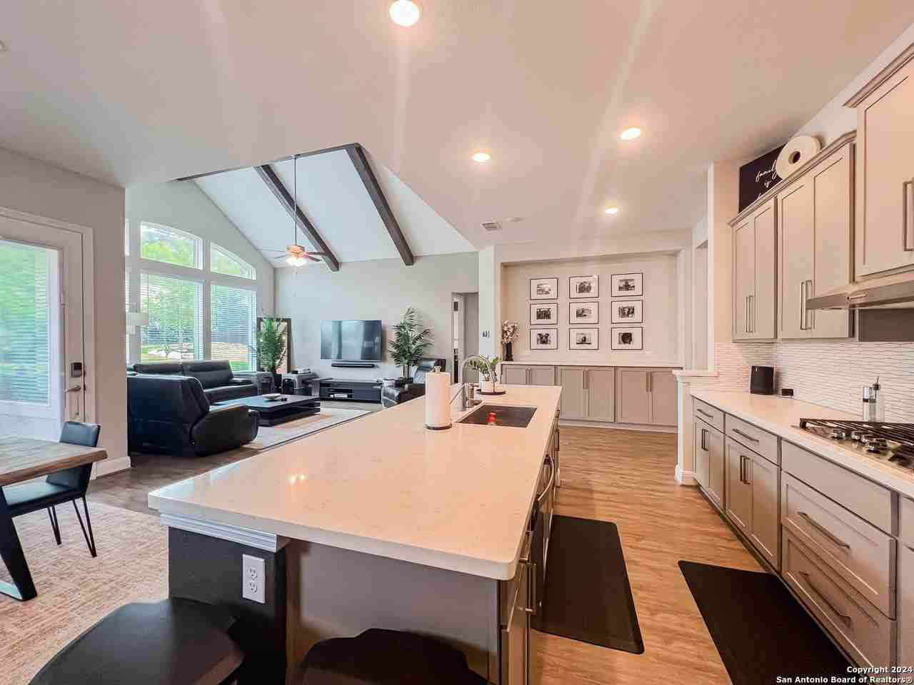 24914 Resort Pkwy - Photo 3 of 39