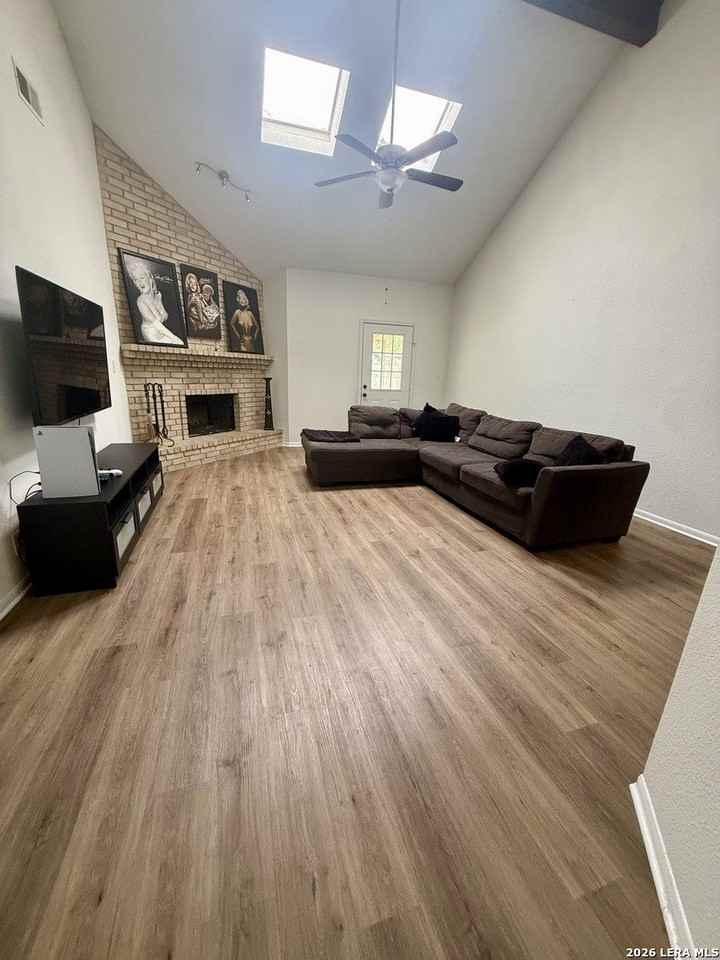 7708 Brunning Ct - Photo 4 of 23