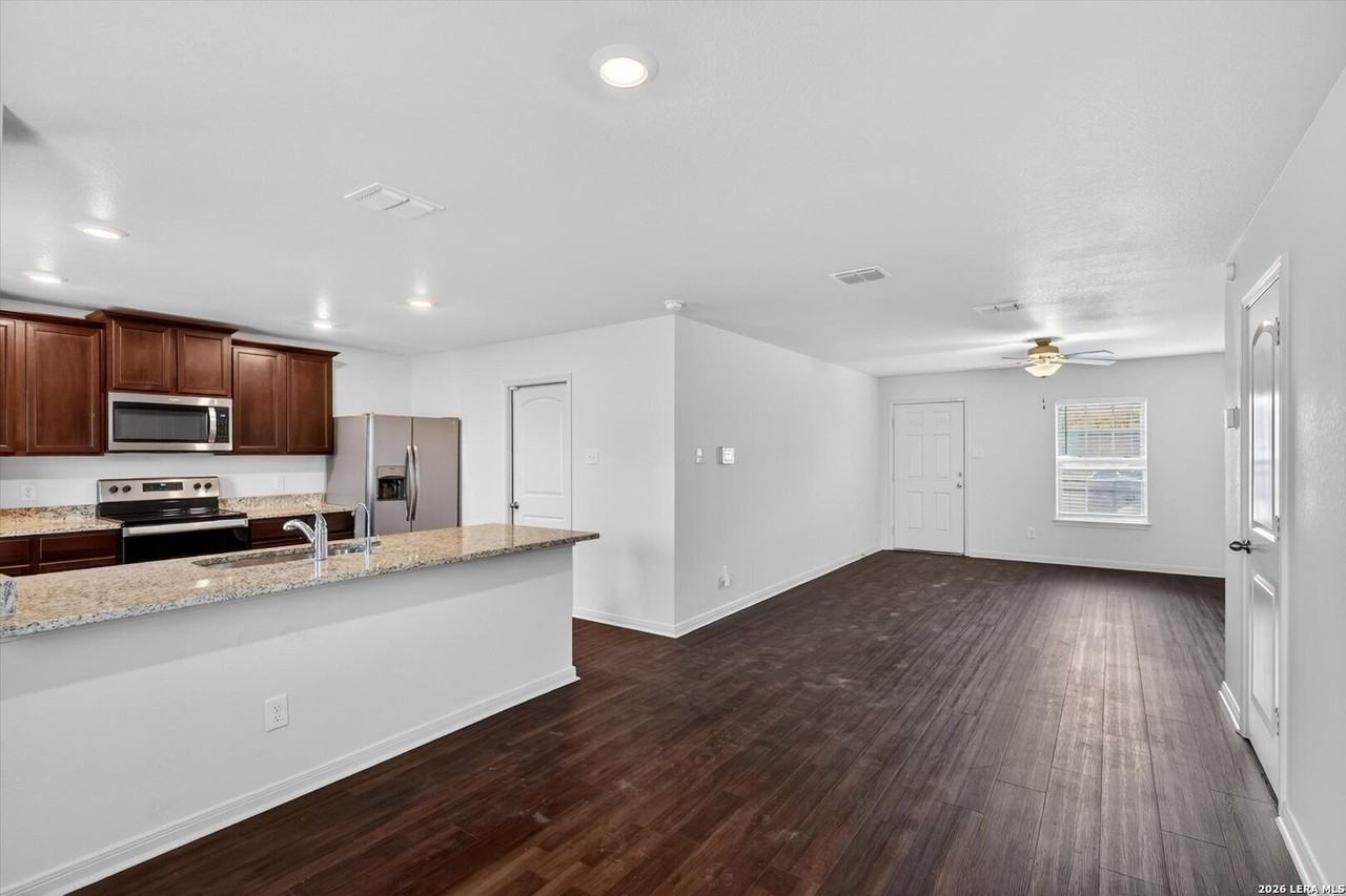 3819 Leighton Hbr - Photo 7 of 22