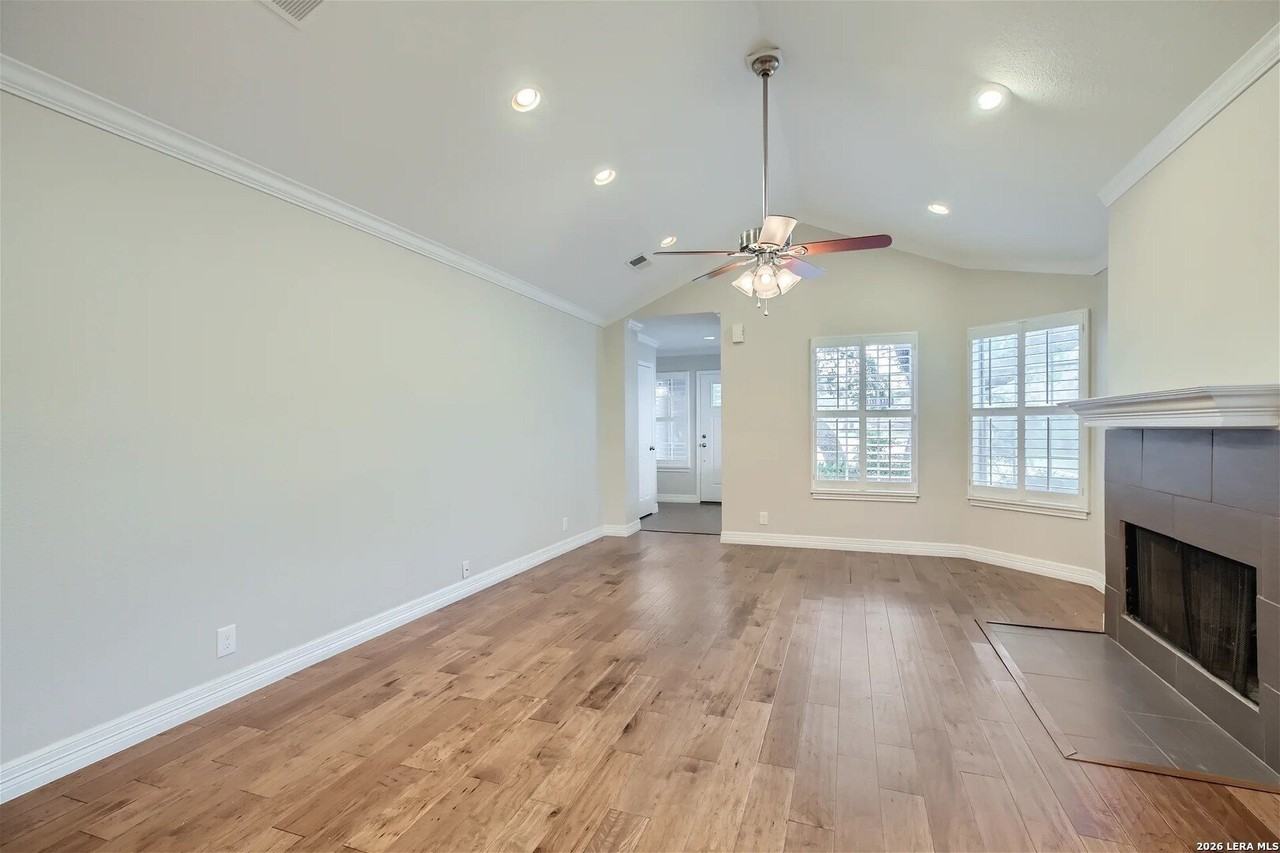 16815 Brookwood - Photo 6 of 24