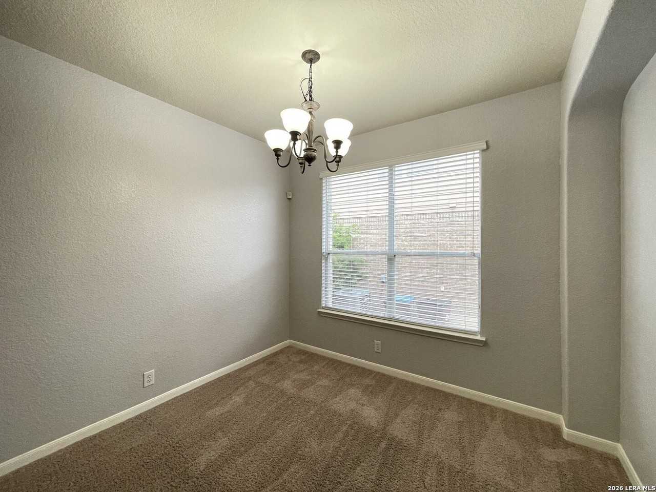 6202 Diego Ln - Photo 6 of 46