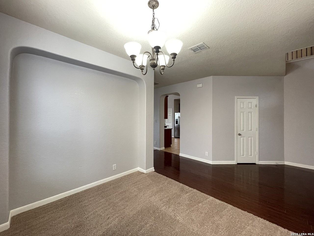 6202 Diego Ln - Photo 7 of 46