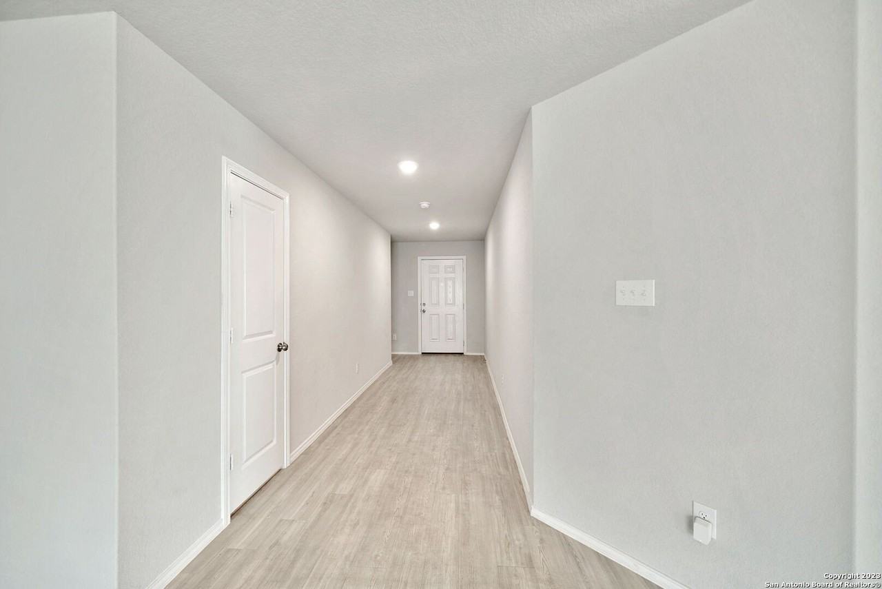 10135 Braun Cloud - Photo 5 of 34