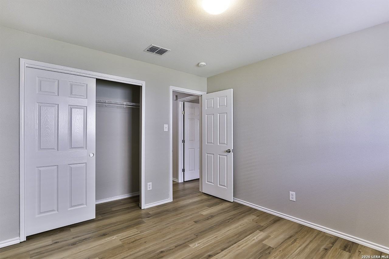 233 N Willow Way - Photo 6 of 23