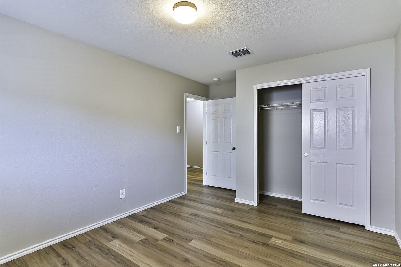 233 N Willow Way - Photo 7 of 23