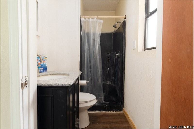 560 W Highland Blvd #2 - Photo 4 of 5