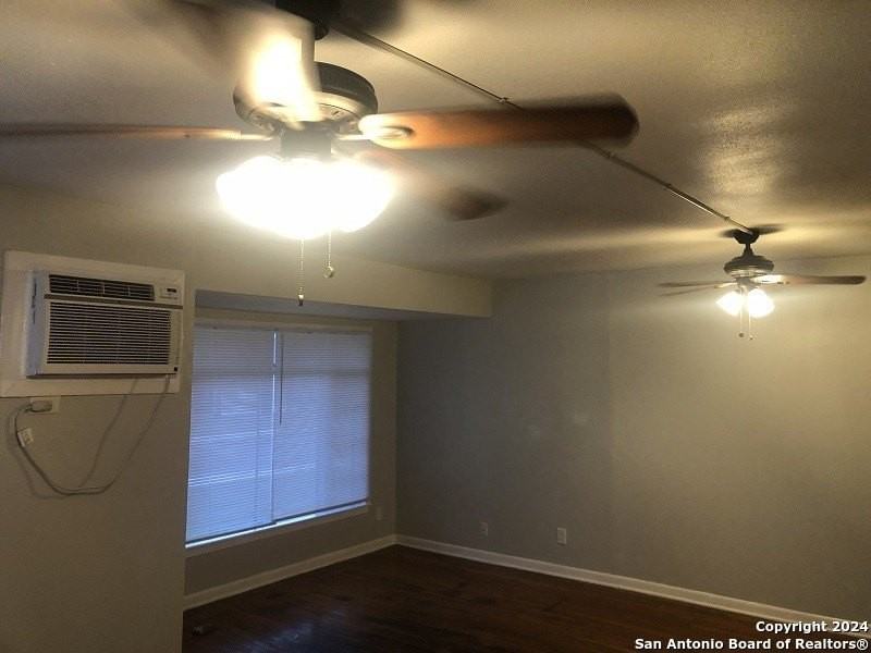 215 Edna Ave - Photo 3 of 10