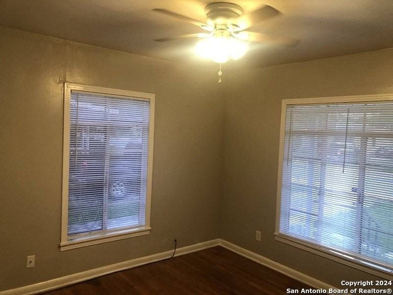 215 Edna Ave - Photo 7 of 10