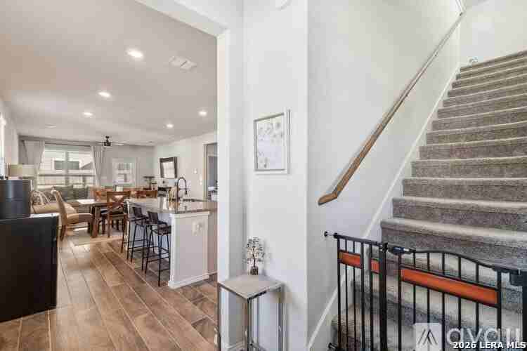 2409 Ayers Dr - Photo 4 of 20