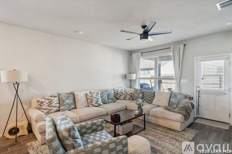 2409 Ayers Dr - Photo 6 of 20