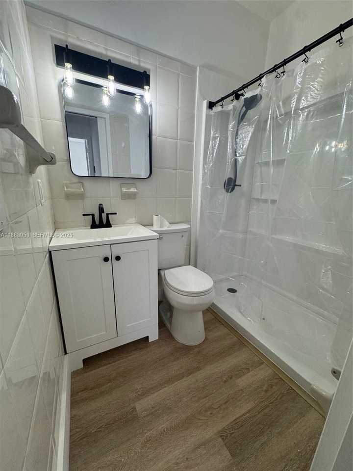 3141 Southwest 24th Terrace #3141 - Photo 7 of 15