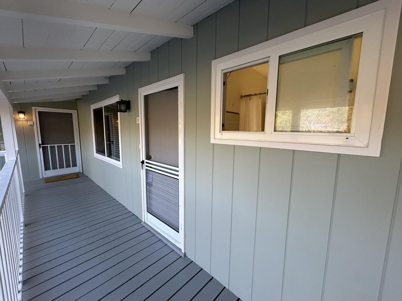 530 E Anapamu St #B - Photo 2 of 9