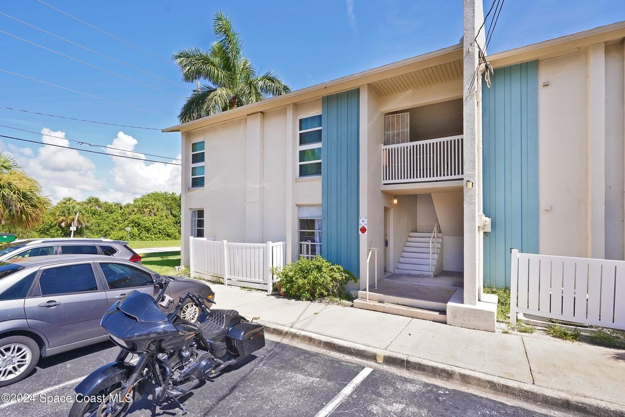 250 N Banana River Dr #B15 - Photo 5 of 17