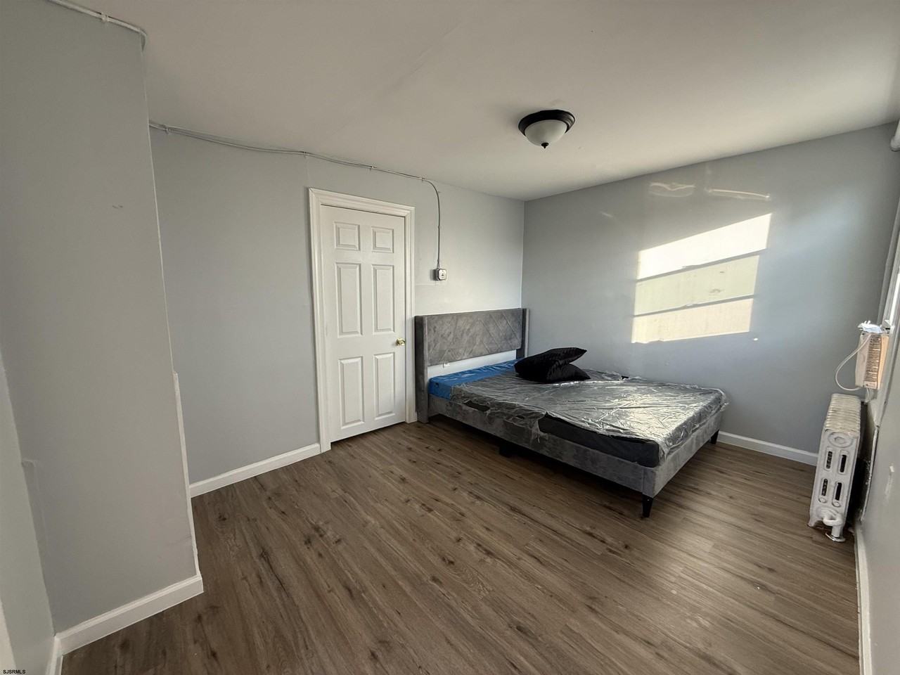 821 Baltic Ave - Photo 5 of 14