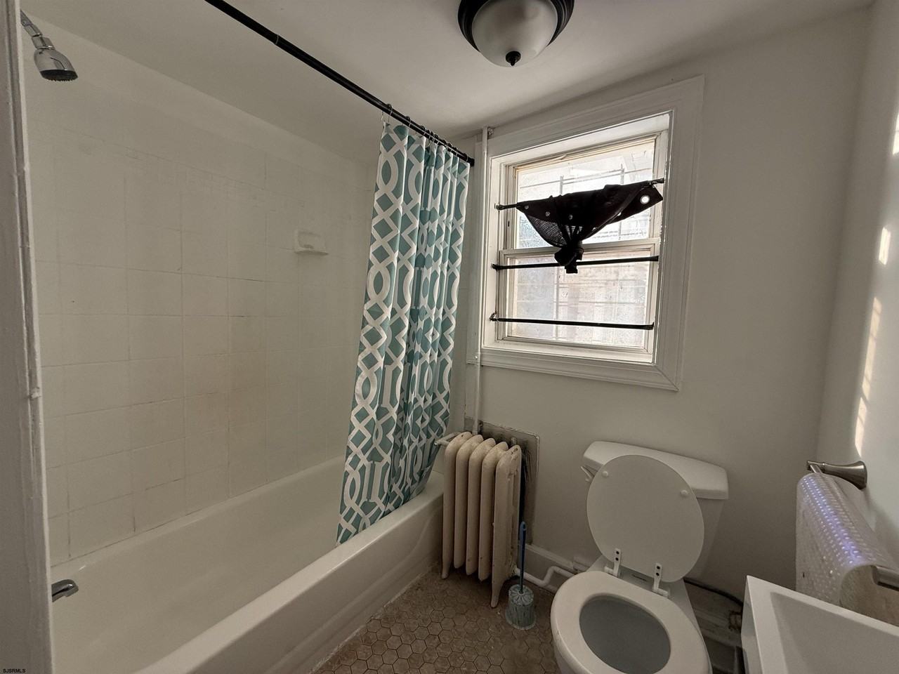 821 Baltic Ave - Photo 7 of 14