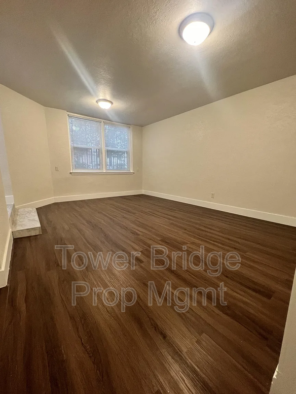 716 14th St #A - Photo 6 of 11