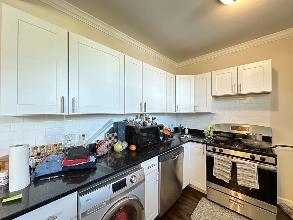 3709 N Hoyne Ave #3 - Photo 4 of 21